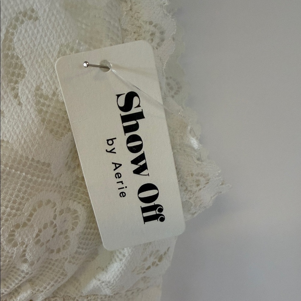 aerie Ivory Lace Bralette - Picture 2 of 4